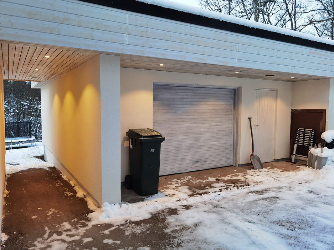 Fasadbelysning garageport Elinstallation Elcentralen Oskarshamn